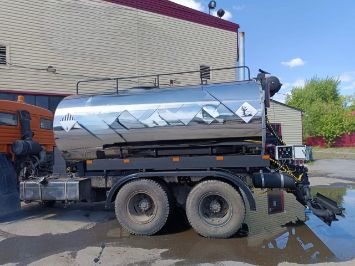 Автогудронатор на шасси