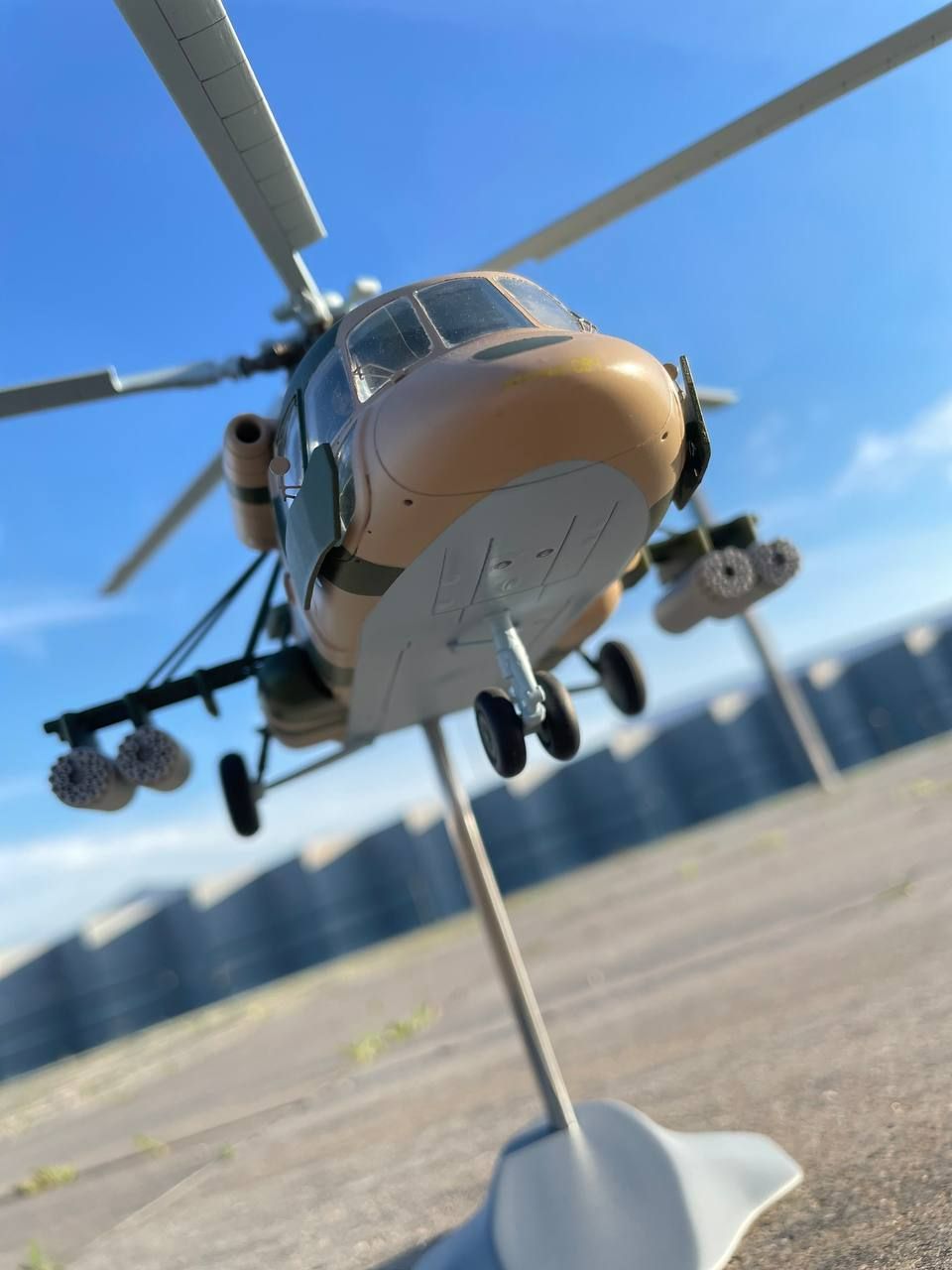 Модель вертолета МИ-8 1:48