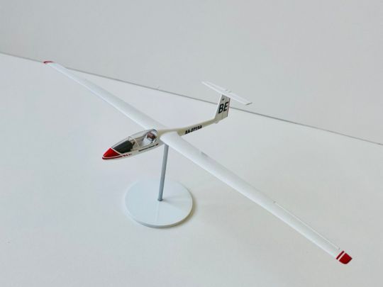 модель планера янтраь