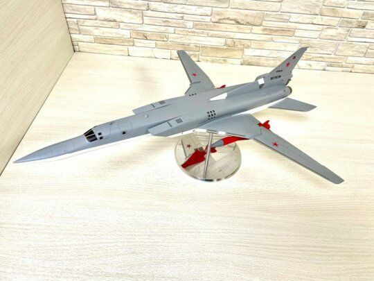 модель самолета ту-22м3 в масштабе 1:72