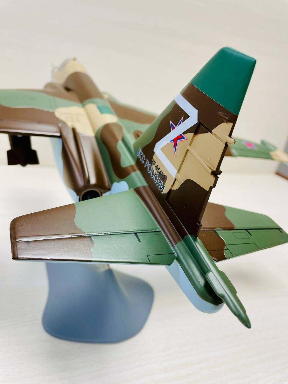 Модель самолета СУ-25 1:32