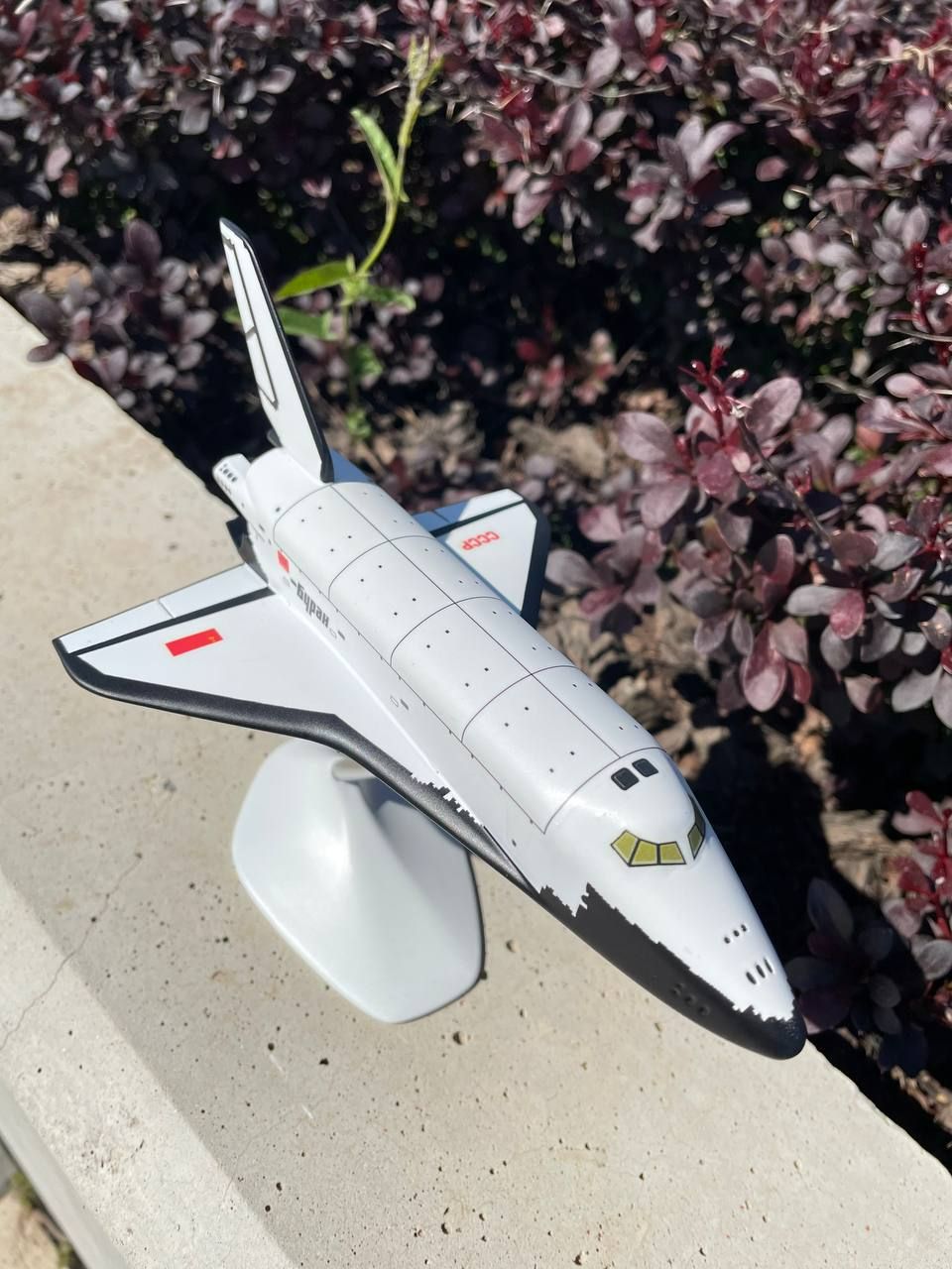 Модель космического корабля "Буран" с шасси 1:200