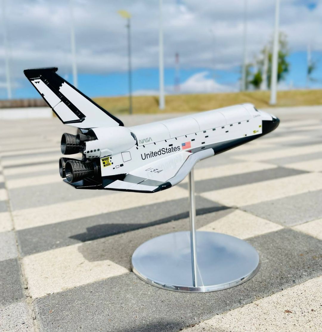Модель космического корабля "Space Shuttle" 1:144