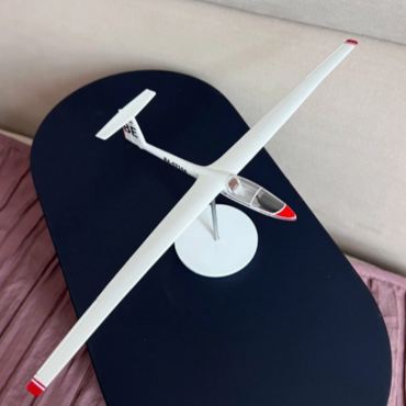 модель планера янтарь