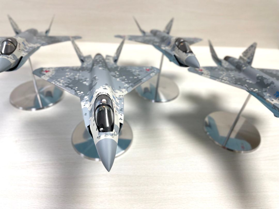 Модель самолета СУ-75 1:48