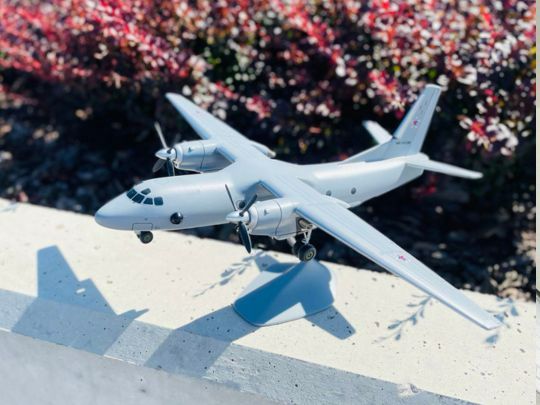 модель самолета ан-26