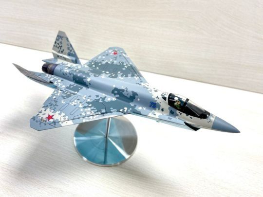 модель самолета су-75 1:48