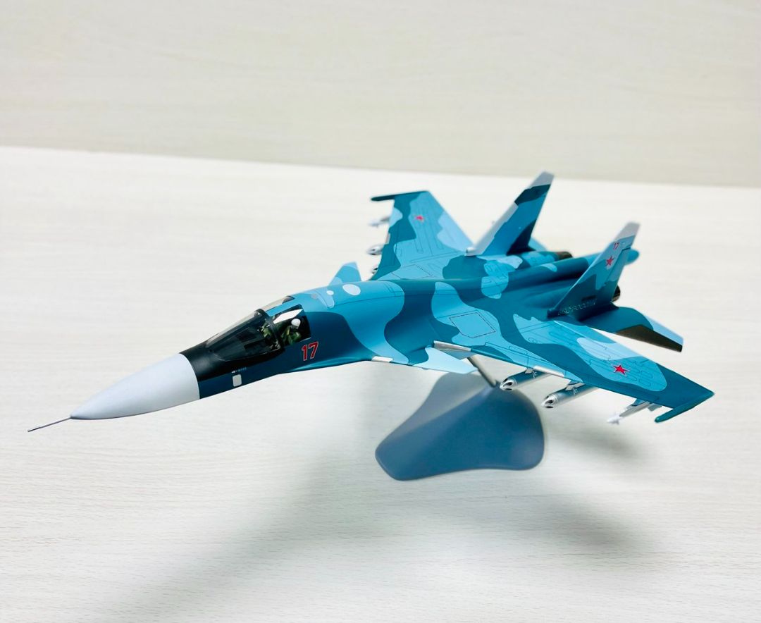 Модель самолета СУ-34 1:48