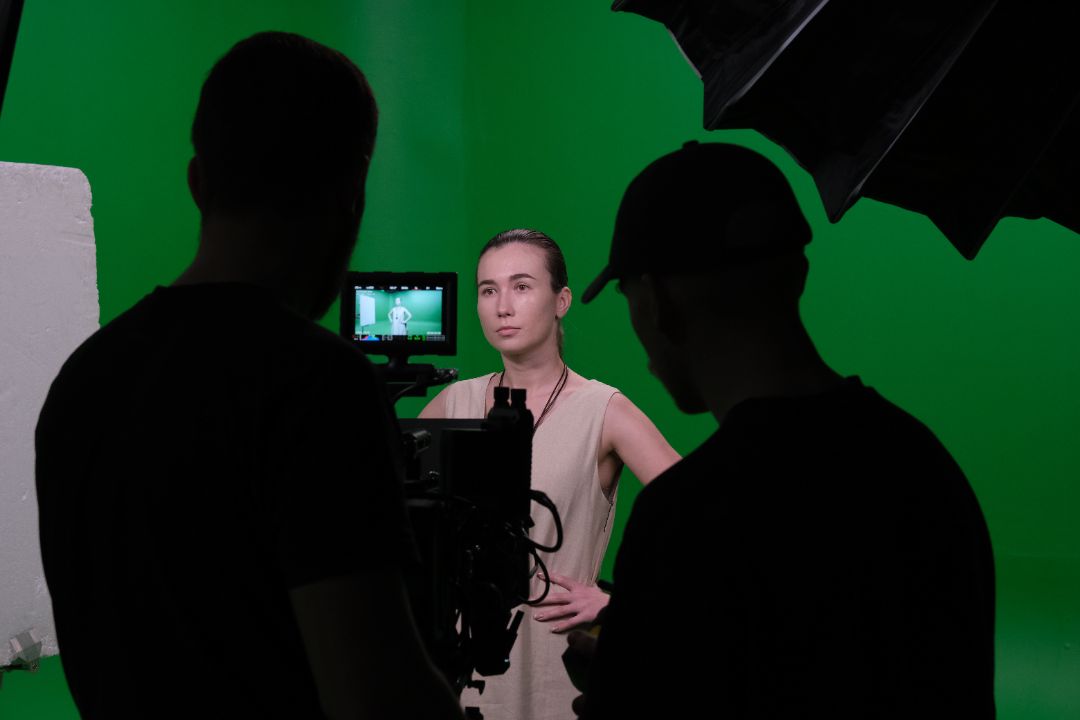Практика в кадре на зелёном фоне в Академии Buster Studio