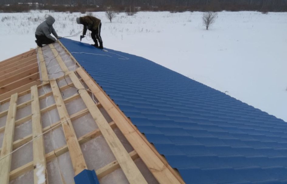 Крыша с металлочерепицей