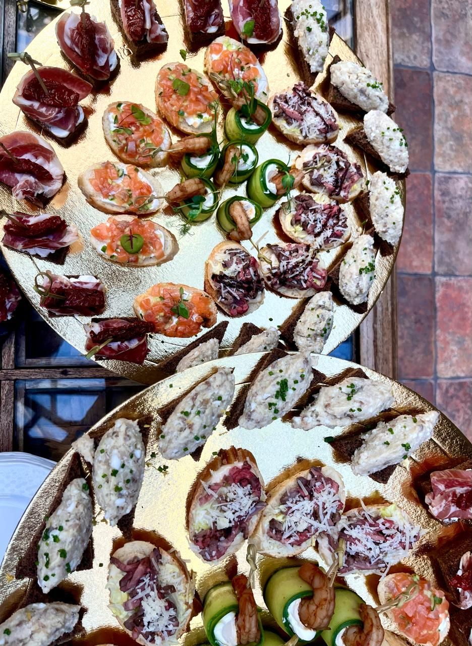 Аренда катера с капитаном в Москве кейтеринг высокого уровня