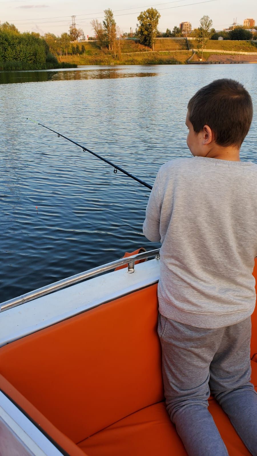 Аренда катера юноша