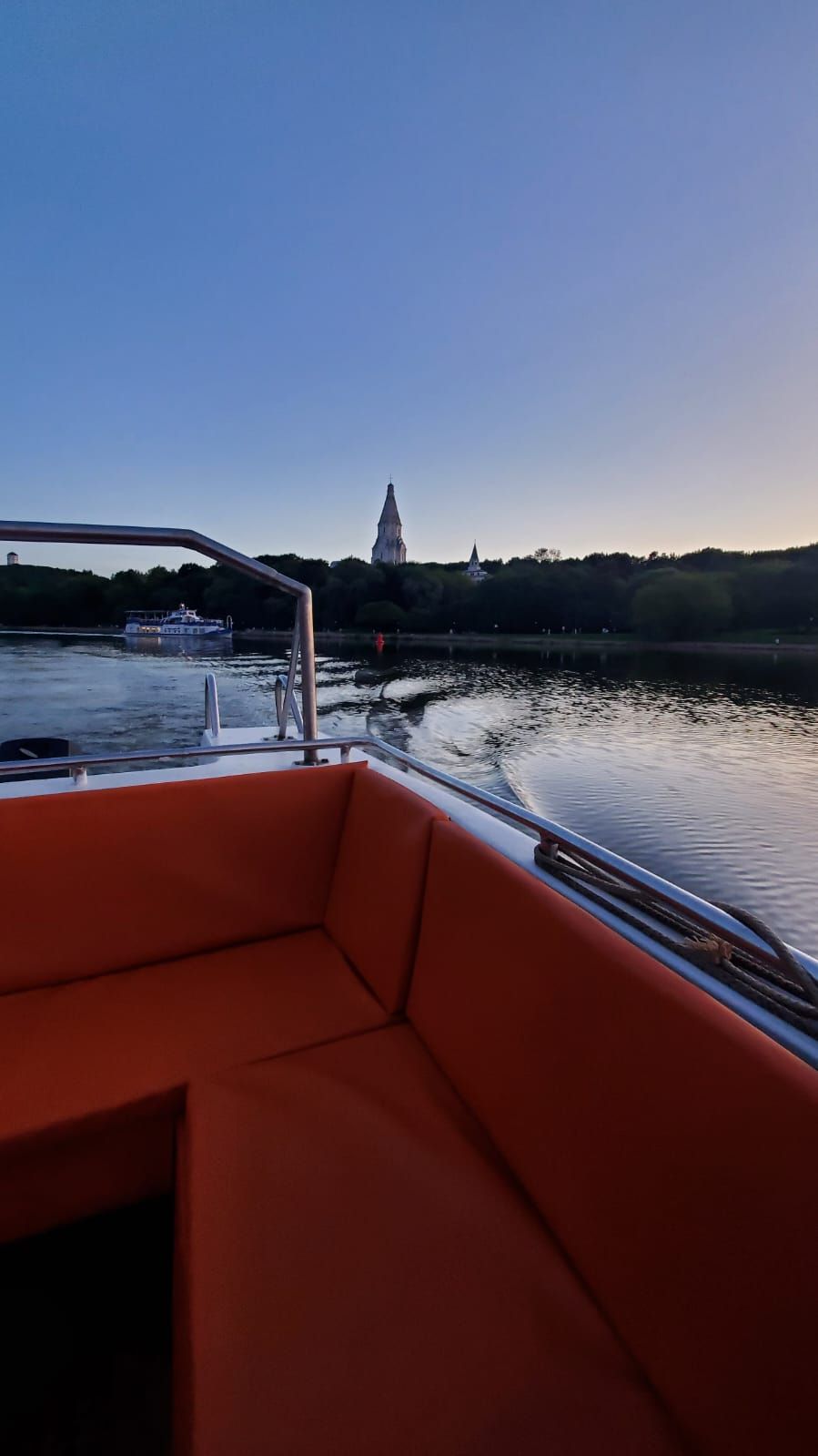 Аренда катера маршрут на свадьбу