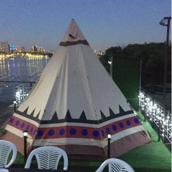 Виды с третьей палубы ресторана на воде в Москве