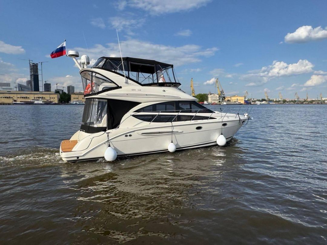 Аренда яхты в Москве на день выпускного вид на воде