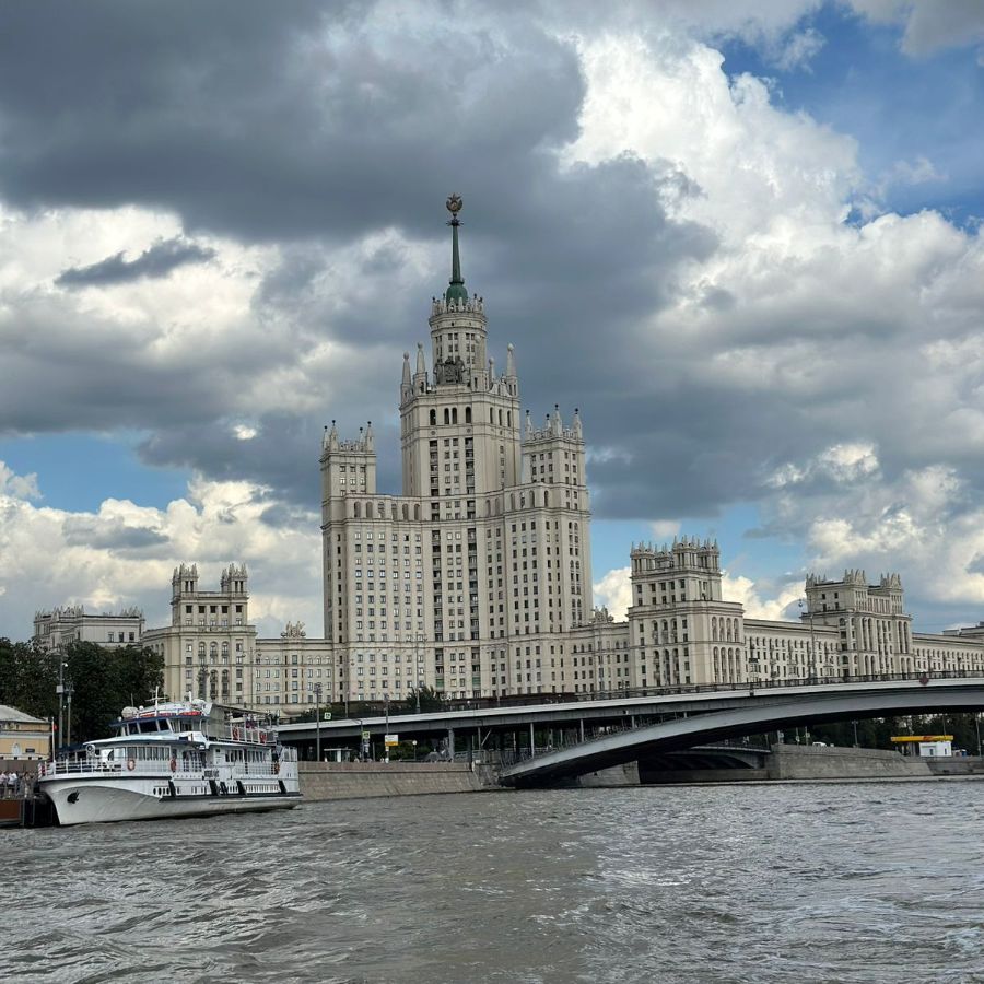 Аренда катера в центре Москвы