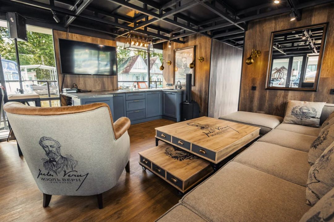 Аренда катера в Москве с сауной