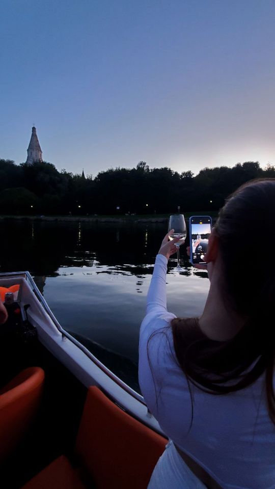 Аренда катера Москва река