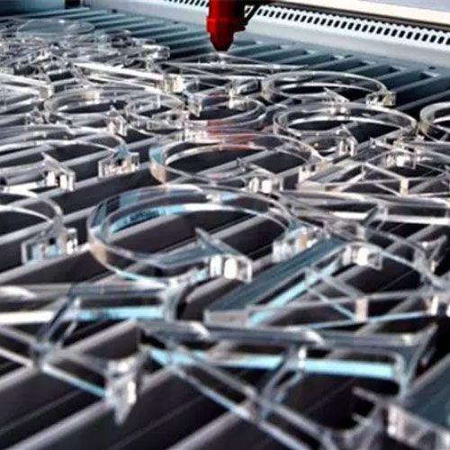 Лазерная резка поликарбоната