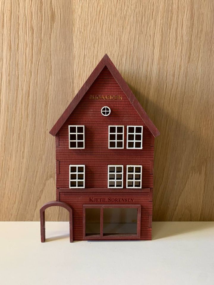 Лазерная резка деревянные домики