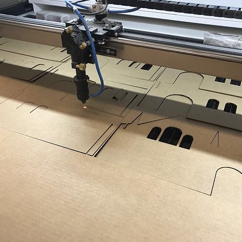 Лазерная резка картона