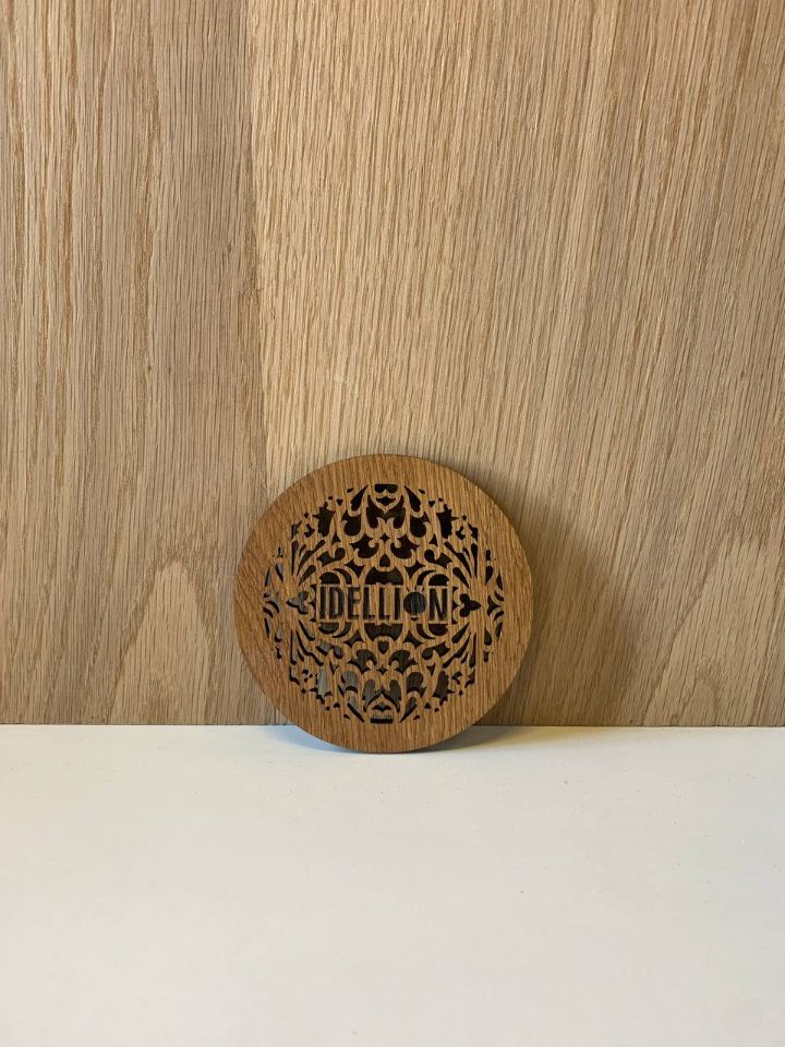 Лазерная резка деревянной декоративной заглушки