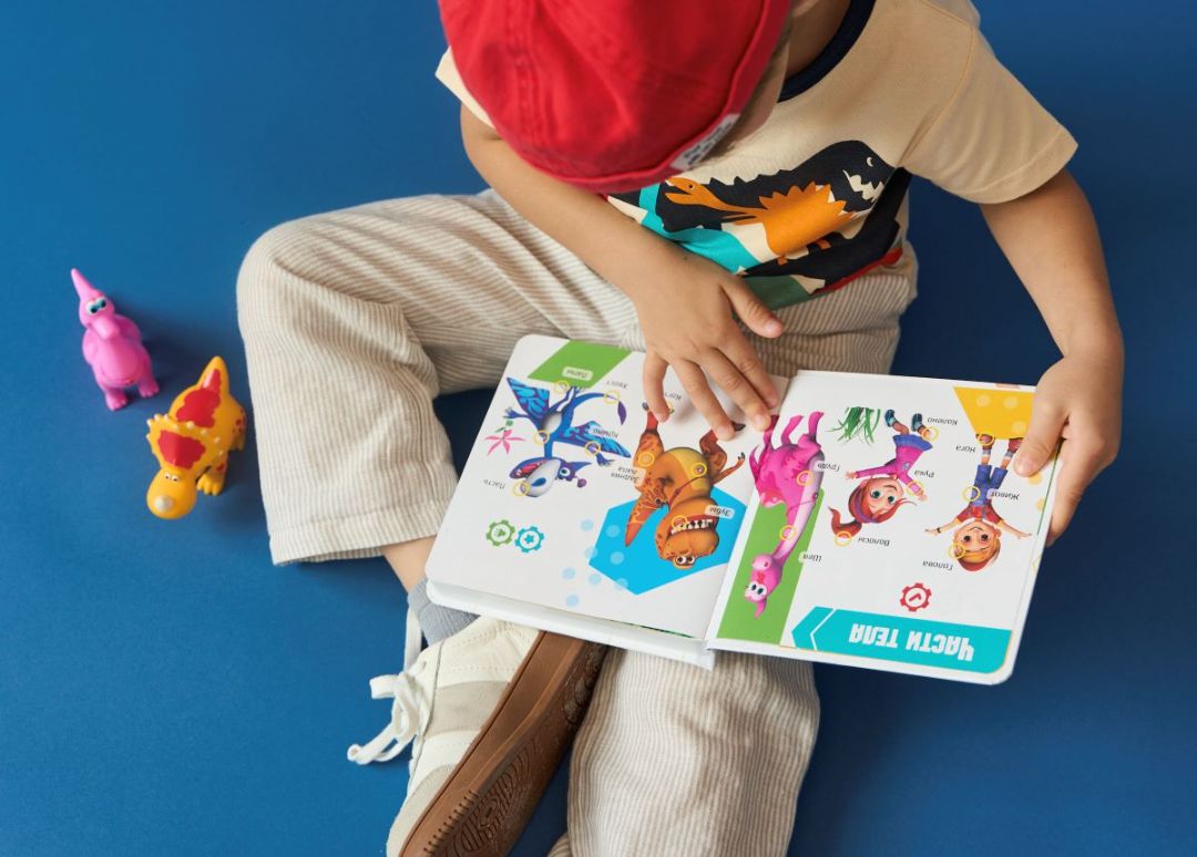 Персонажи «Турбозавров» стали героями говорящей книги BertToys