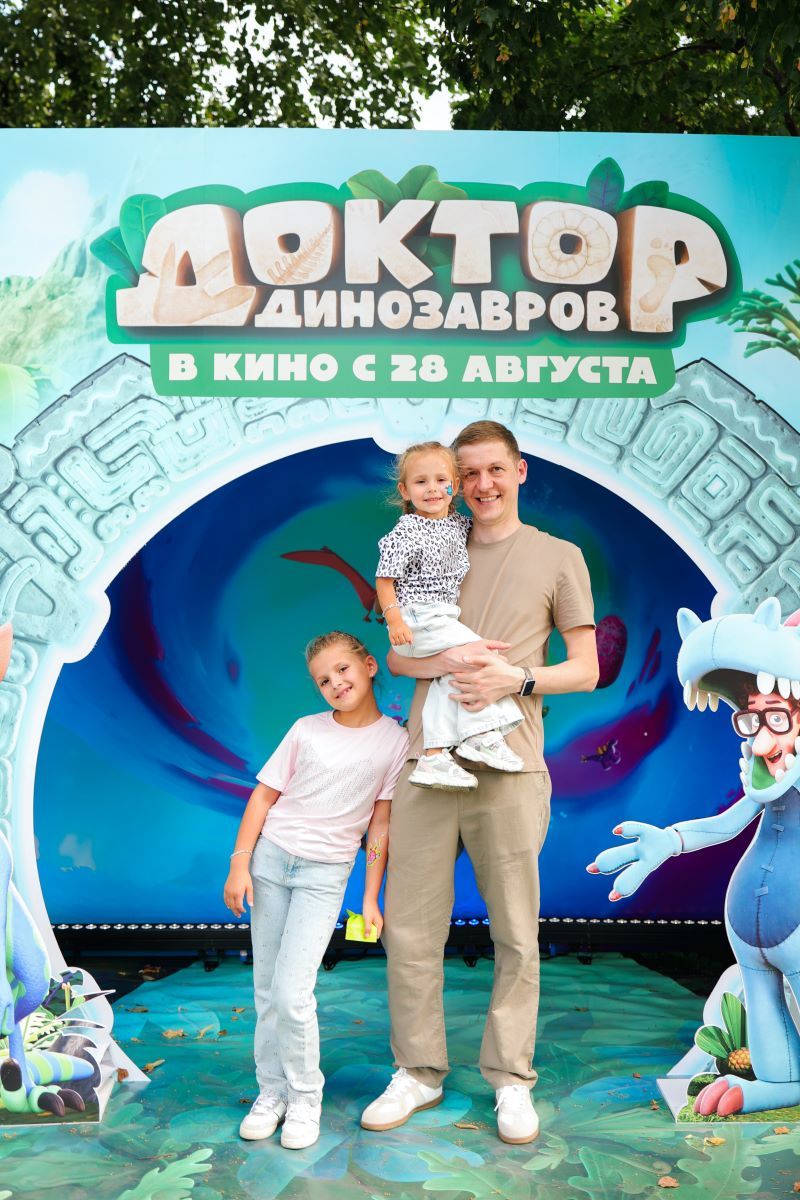«Доктор Динозавров» представил интерактивную зону на VK Fest в Москве