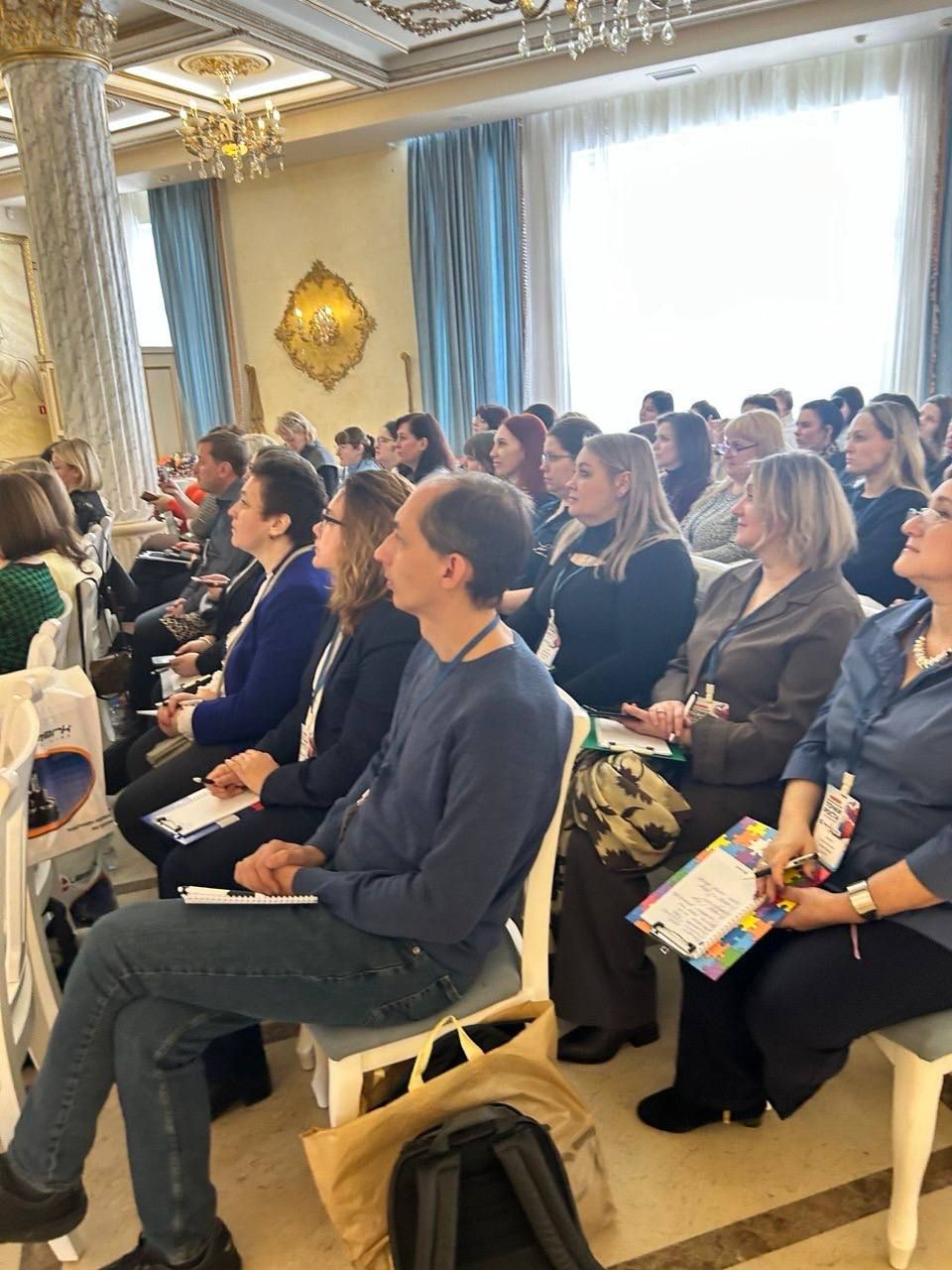 В Новосибирске прошел первый в Сибири семинар Екатерины Богачевой для руководителей канцелярских магазинов