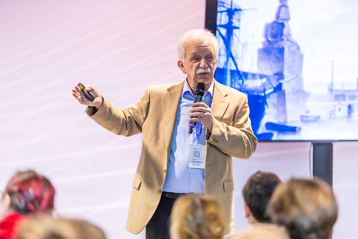 «Учебная Сибирь-2026»: продолжается приём заявок от экспонентов крупнейшего образовательного форума страны
