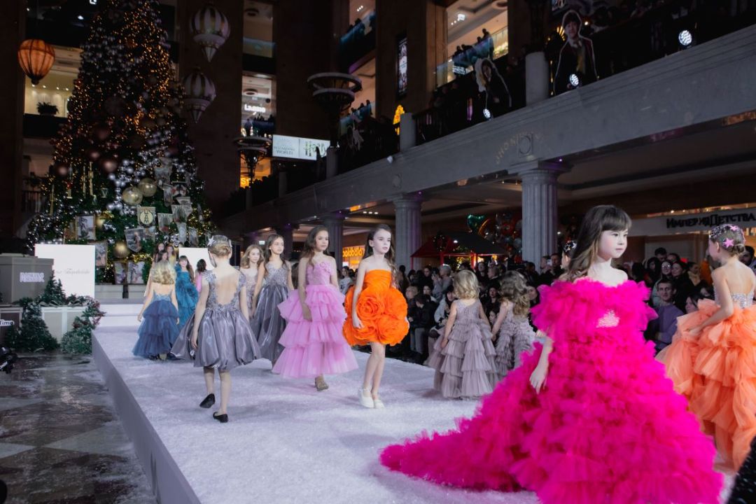 VI «Главная Модная Елка»: праздник моды, красоты и детства в ЦДМ на Лубянке