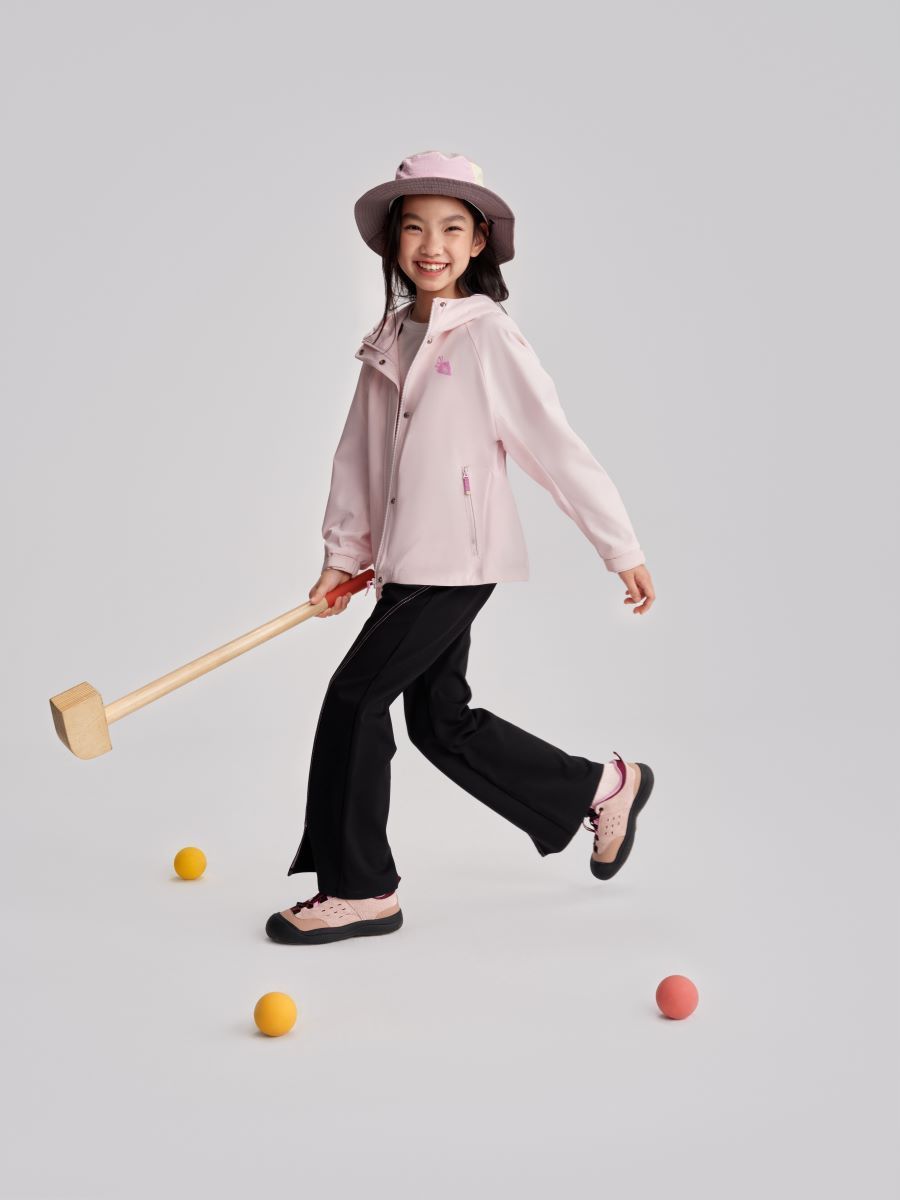 Весна без компромиссов – в технологичных куртках Balabala