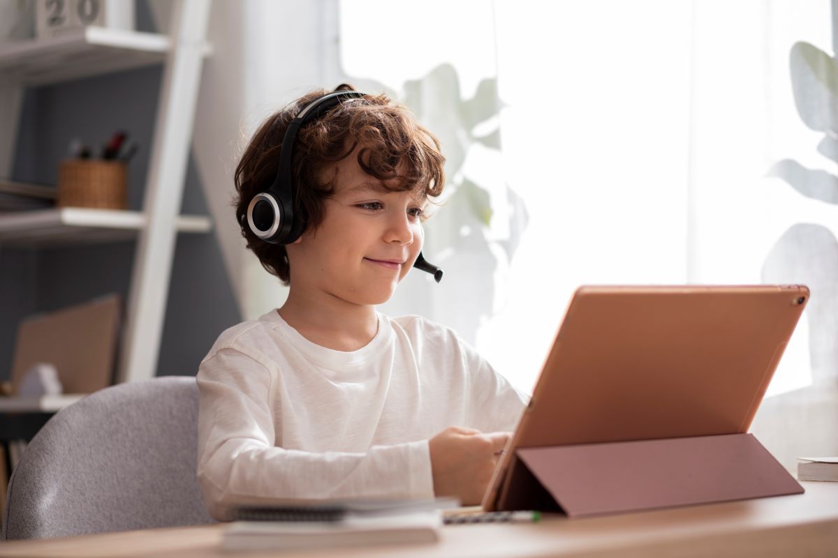 Искусственный интеллект «Яндекса» поможет школьникам подготовиться к ЕГЭ по математике