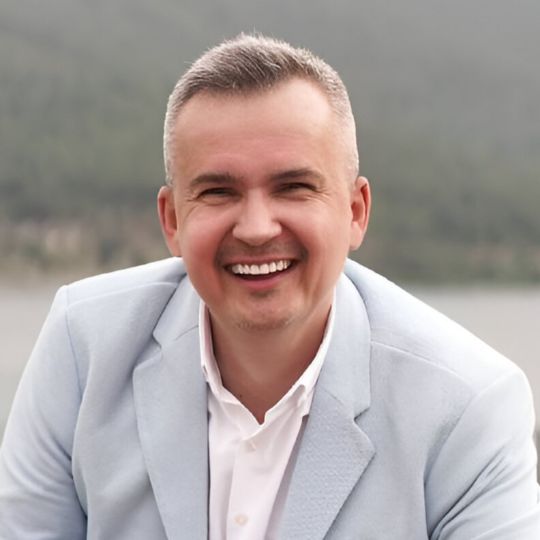 АНТОН МИХАЙЛОВ (ФАБРИКА ТВОРЧЕСТВА): «Мы готовы идти навстречу предпринимателям и всегда рады новым партнерствам!»