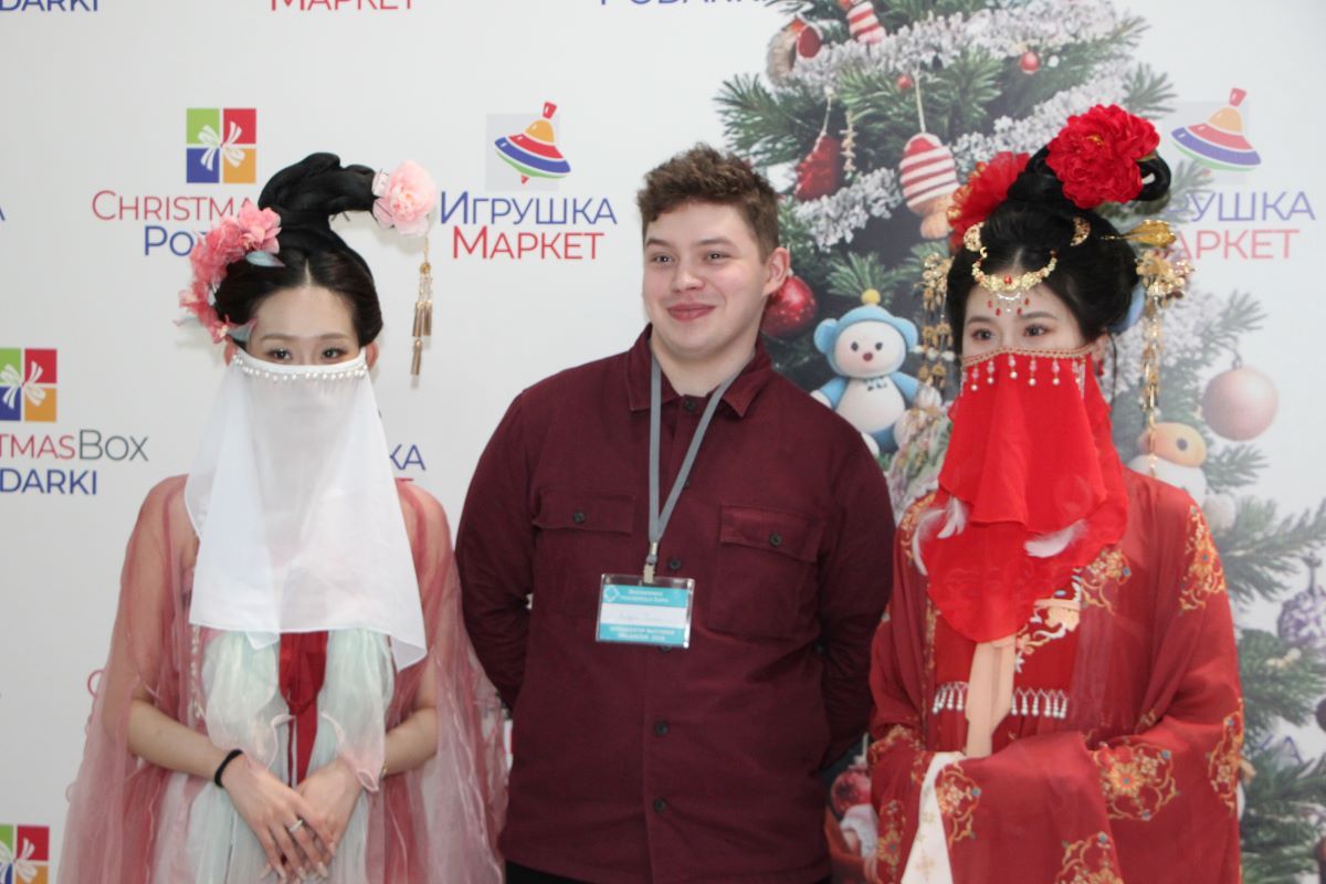Выставки «Игрушка Маркет» и ChristmasBox Podarki 2026: большой фоторепортаж КИНДЕРinfo