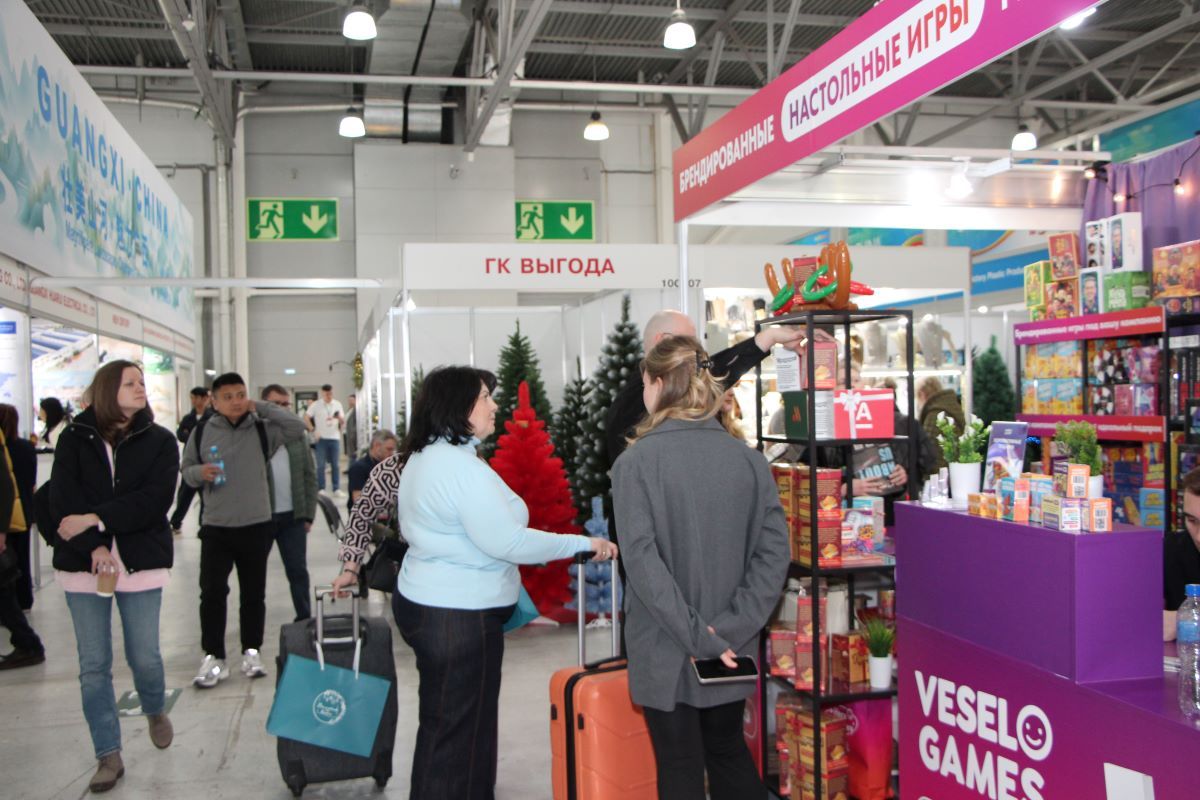 Выставки «Игрушка Маркет» и ChristmasBox Podarki 2026: большой фоторепортаж КИНДЕРinfo