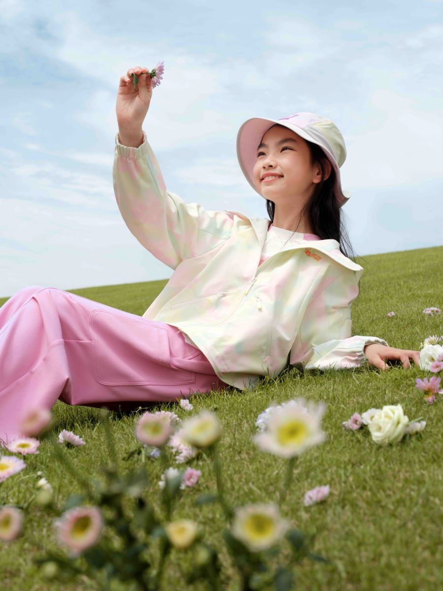 Весна без компромиссов – в технологичных куртках Balabala