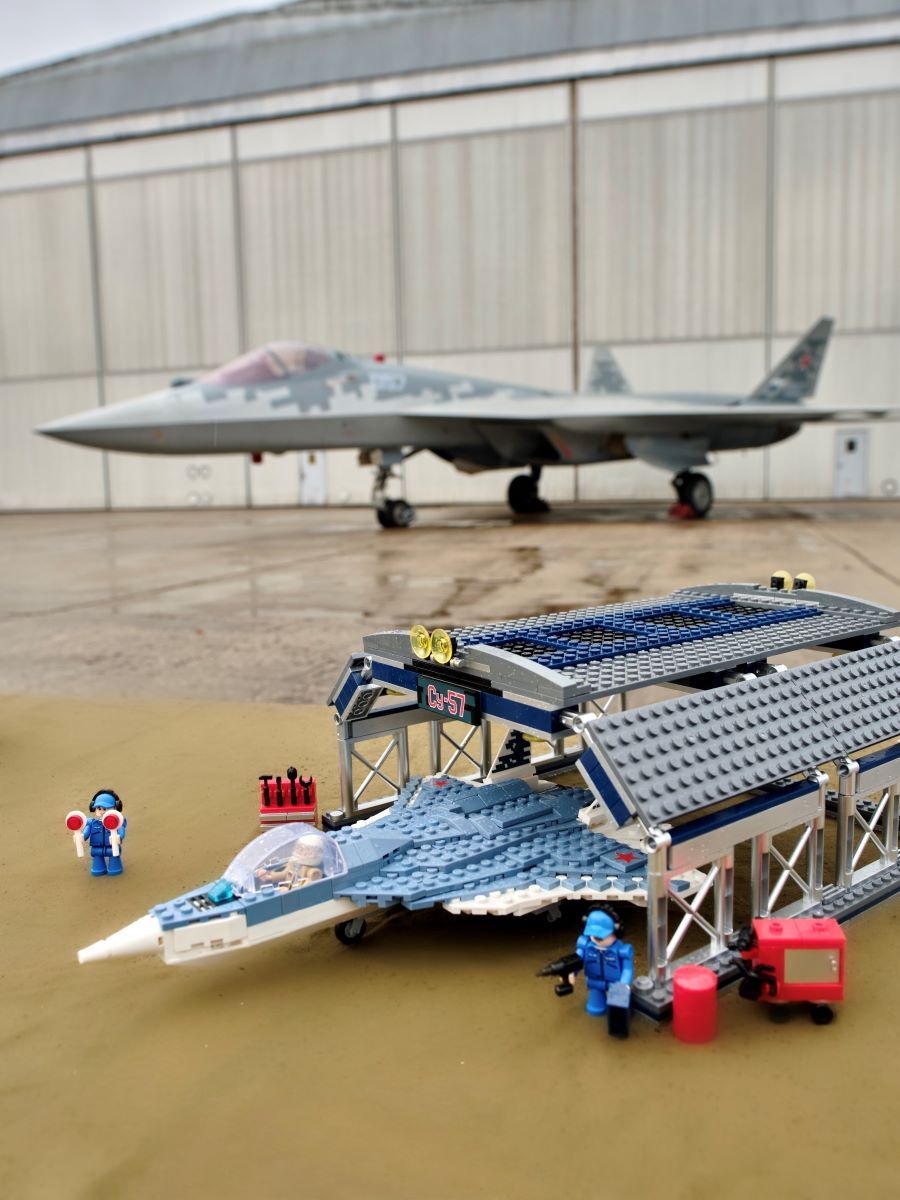 Brick Labs и ПАО «Объединенная авиастроительная корпорация» запускают серию конструкторов