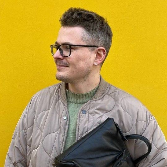 ДЕНИС СМОЛЯНИНОВ (ИД ПИТЕР): «Спрос на детские книги по-прежнему остается высоким»