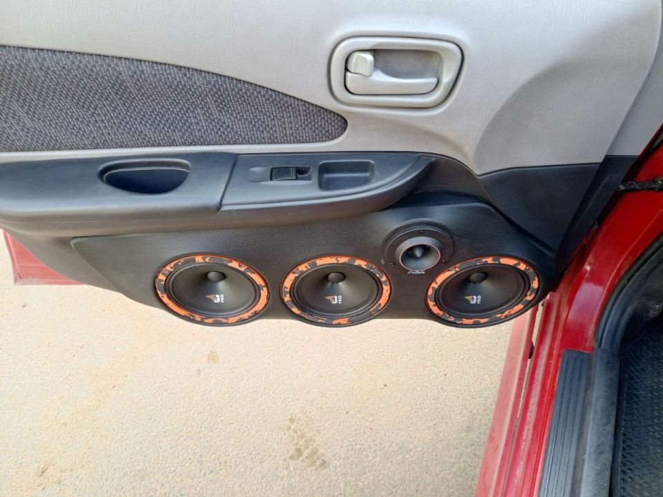 Nissan Sunny Wingroad FB15 Y11