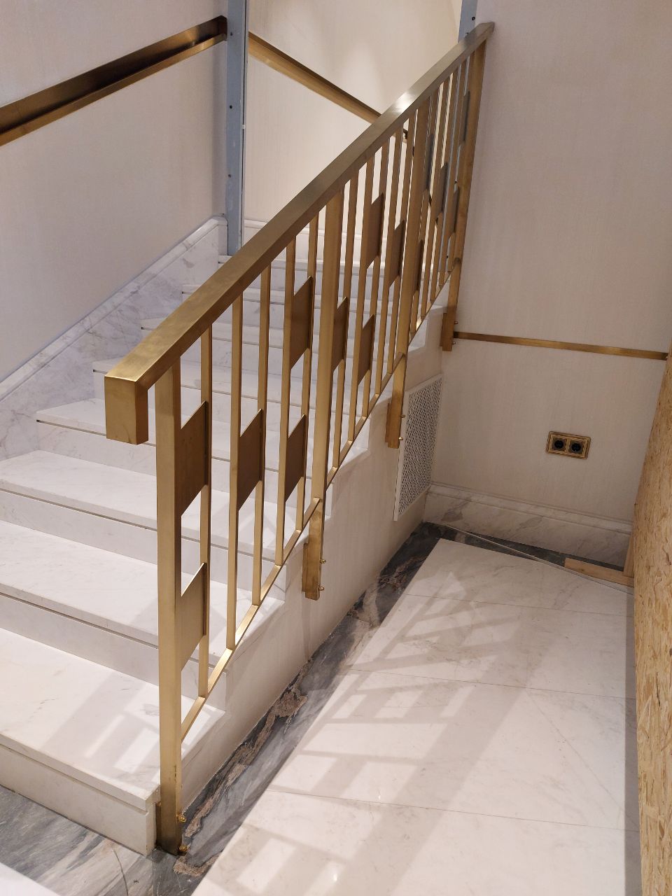 ограждения из нержавейки со стеклом