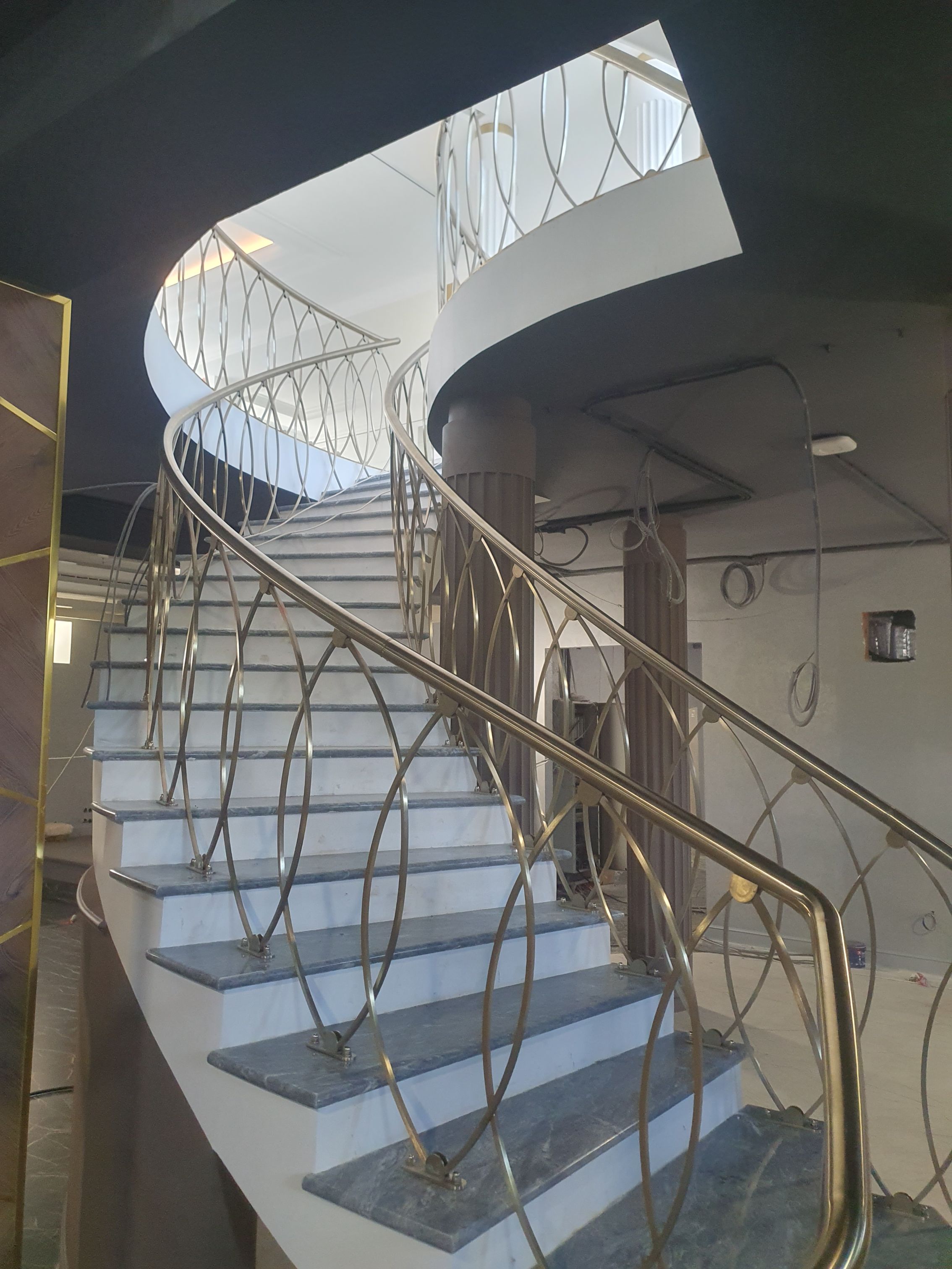 Ограждения винтовые нитрид титана шампань