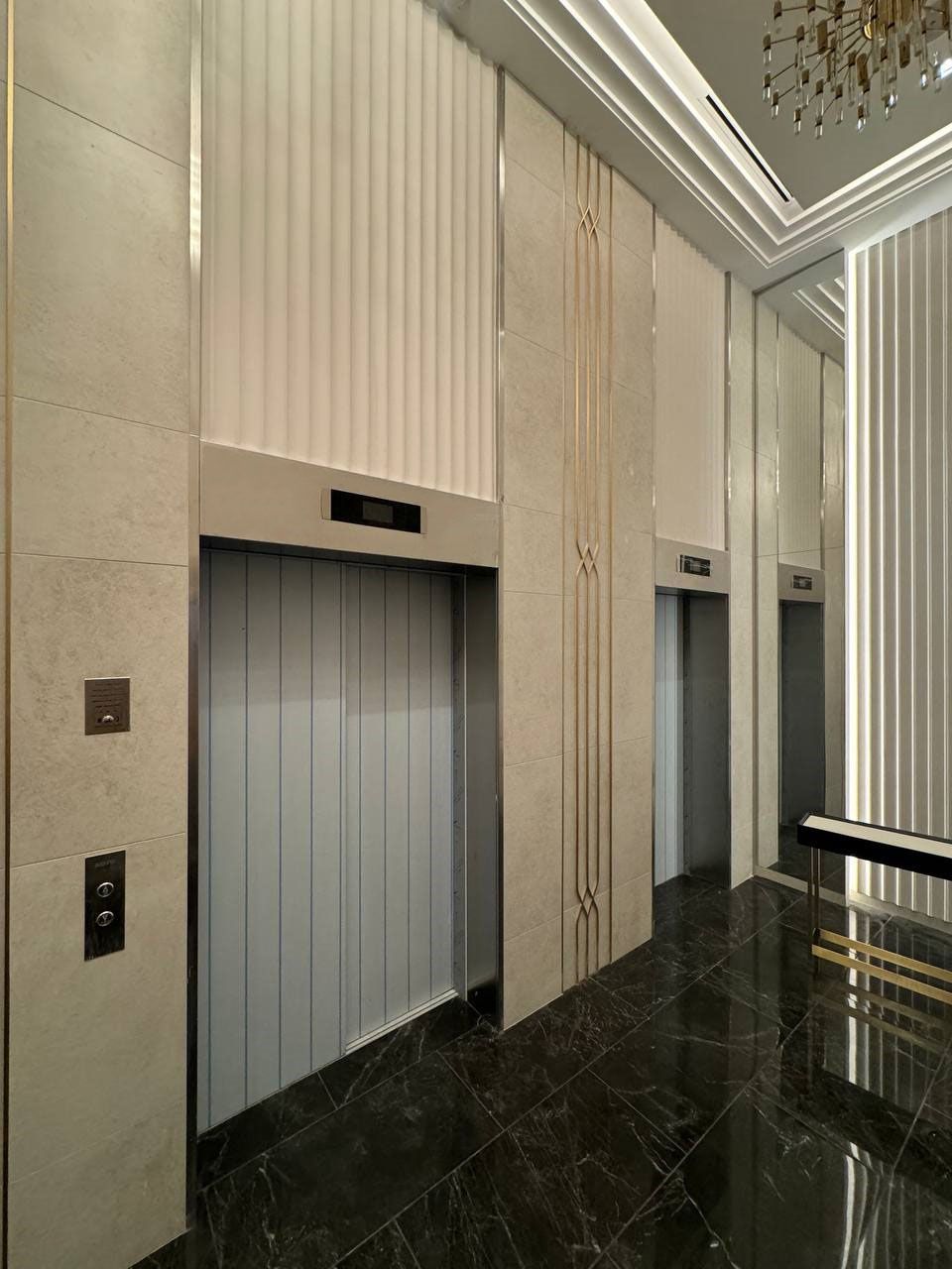 Лифтовый портал нержавеющая сталь