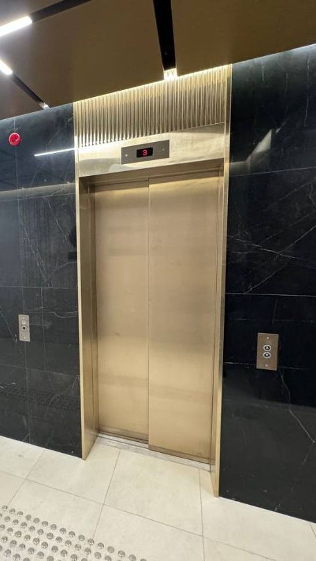 с покрытием нитрид титана профилированной фрамугой