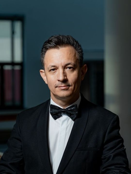 Музыкант, дирижер, педагог-практик