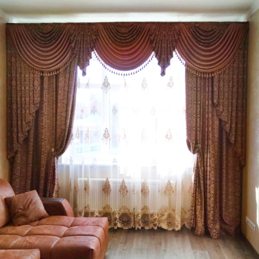 составной ламбрекен и шторы