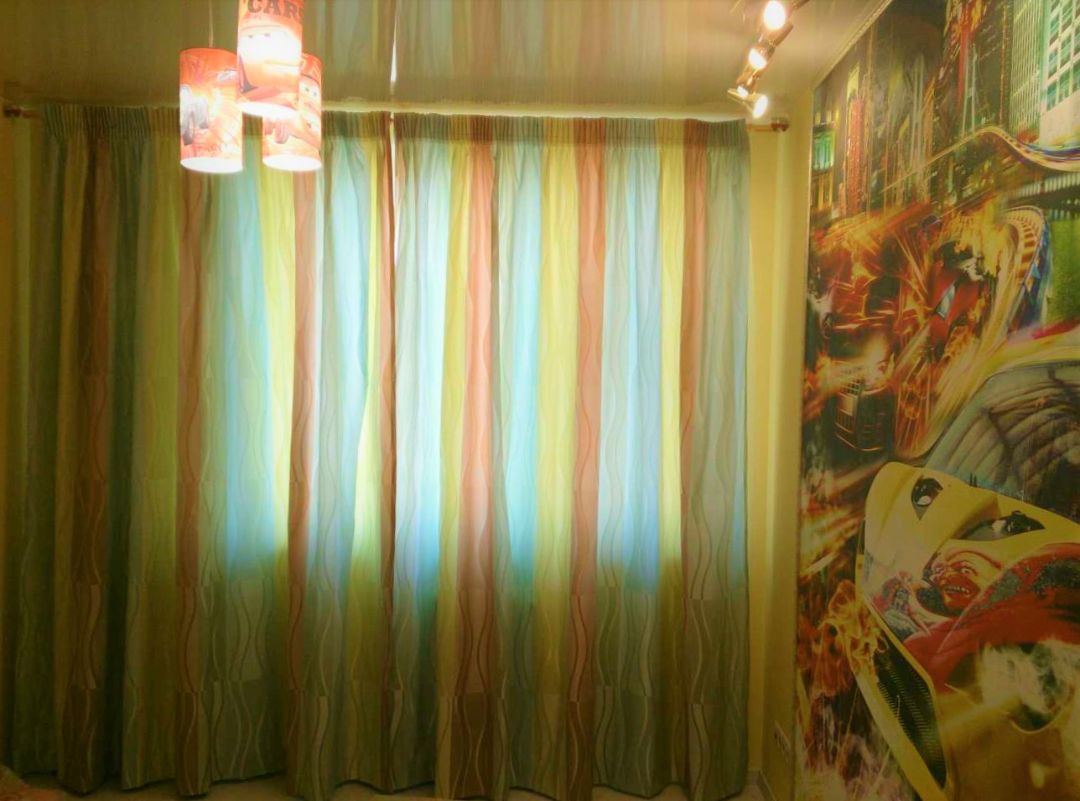 разноцветные шторы на заказ в детскую