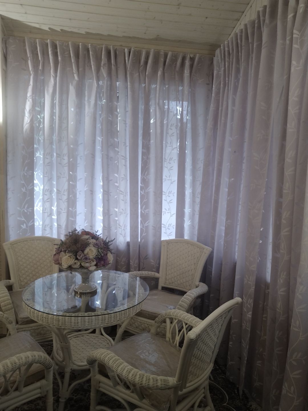 полупрозрачные шторы на веранду