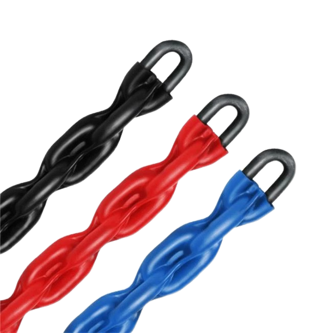 На этом изображении показаны три веревки спиральной формы разных цветов: черная, красная и синяя. Каждая веревка имеет конец, снабженный крючком, который позволяет привязать ее к какому-либо предмету. Эти ремни выглядят прочными и гибкими, их можно использовать для таких целей, как крепление или аксессуары. Поверхность веревки имеет яркую текстуру, придающую ей привлекательный внешний вид.