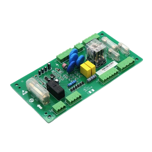 Это изображение печатной платы лифта зеленого цвета. На этой плате расположены различные электронные компоненты, в том числе: 1. ** Разъем * * зеленого цвета, который служит для подключения кабелей или других устройств. 2. ** Реле * *, расположенное справа, которое используется для управления электрическим током. 3. ** Конденсаторы и резисторы * *, которые помогают в регулировании потока электроэнергии. 4. ** Желтый компонент квадратной формы * *, который, вероятно, является частью схемы управления. 5. ** Некоторые другие небольшие компоненты * *, которые служат для поддержки функционирования схемы в целом. Эта плата, вероятно, используется в электронных приложениях или устройствах управления.